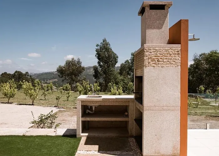 Souto Village - By Rowdhouses - Private Pool & Lemon Farm Villa Pacos de Gaiolo