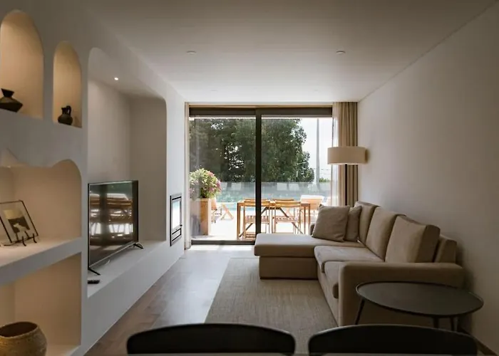 Villa Souto Village - By Rowdhouses - Private Pool & Lemon Farm Pacos de Gaiolo