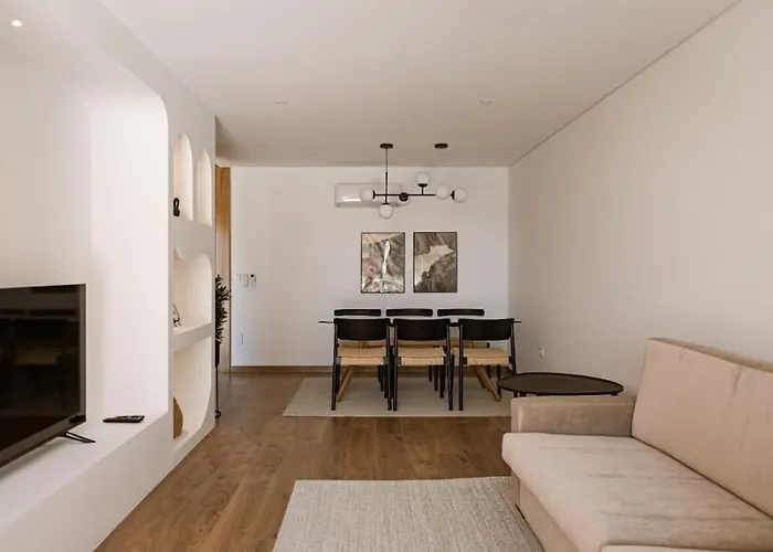 Souto Village - By Rowdhouses - Private Pool & Lemon Farm * Pacos de Gaiolo