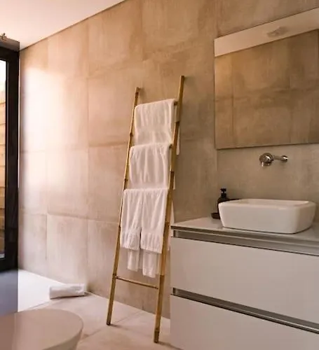 Souto Village - By Rowdhouses - Private Pool & Lemon Farm Villa