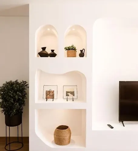 Villa Souto Village - By Rowdhouses - Private Pool & Lemon Farm *