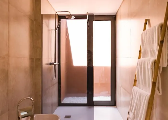 Souto Village - By Rowdhouses - Private Pool & Lemon Farm Villa Pacos de Gaiolo